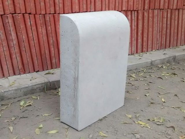 Curb Stone  ( 400 X 300 X 100mm )